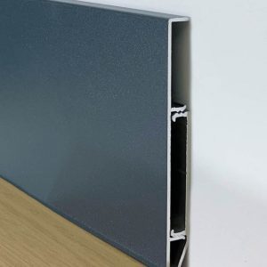 Rodapié estándar de ALUMINIO