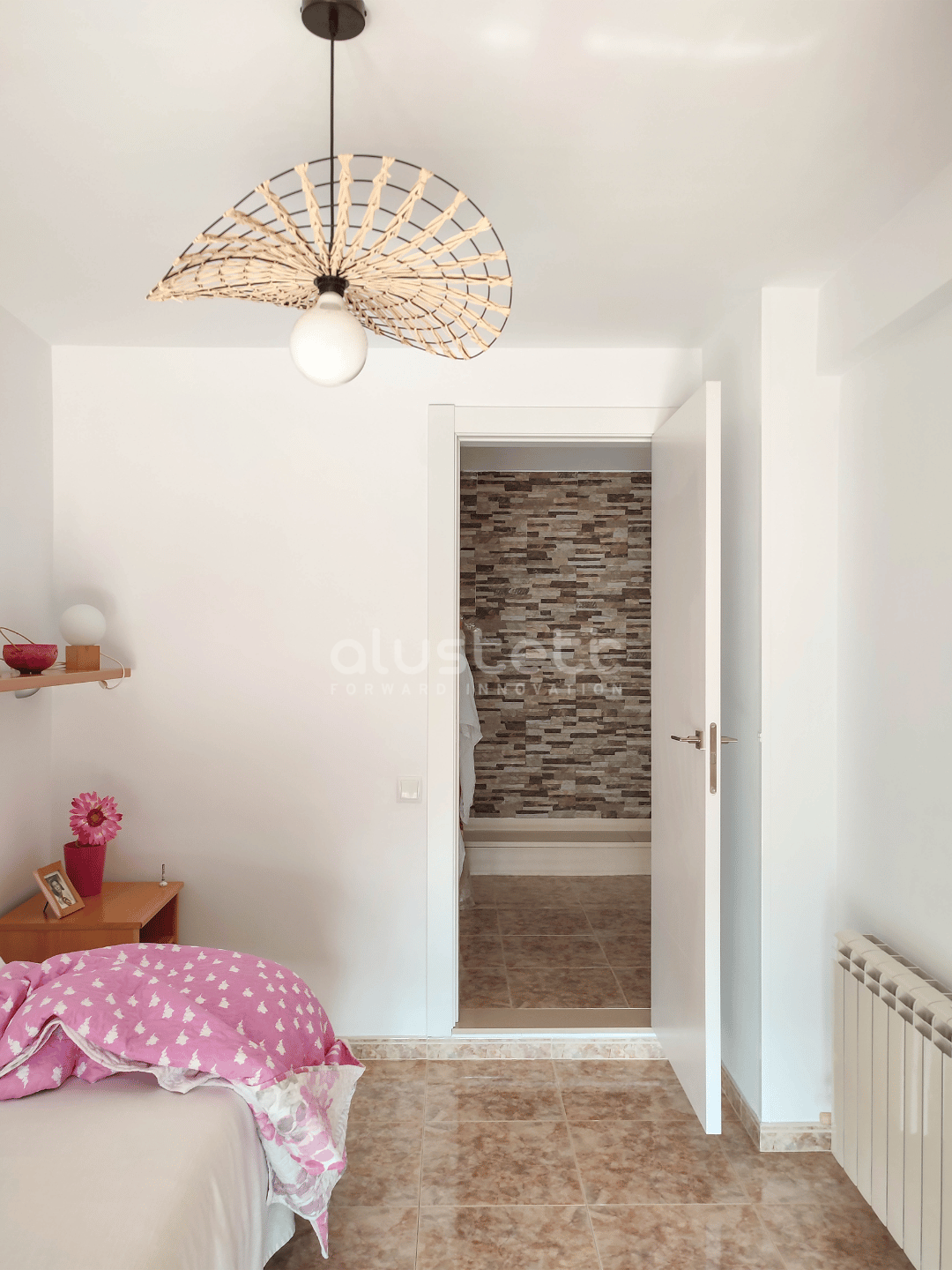 Puerta de interior de aluminio con diseño moderno