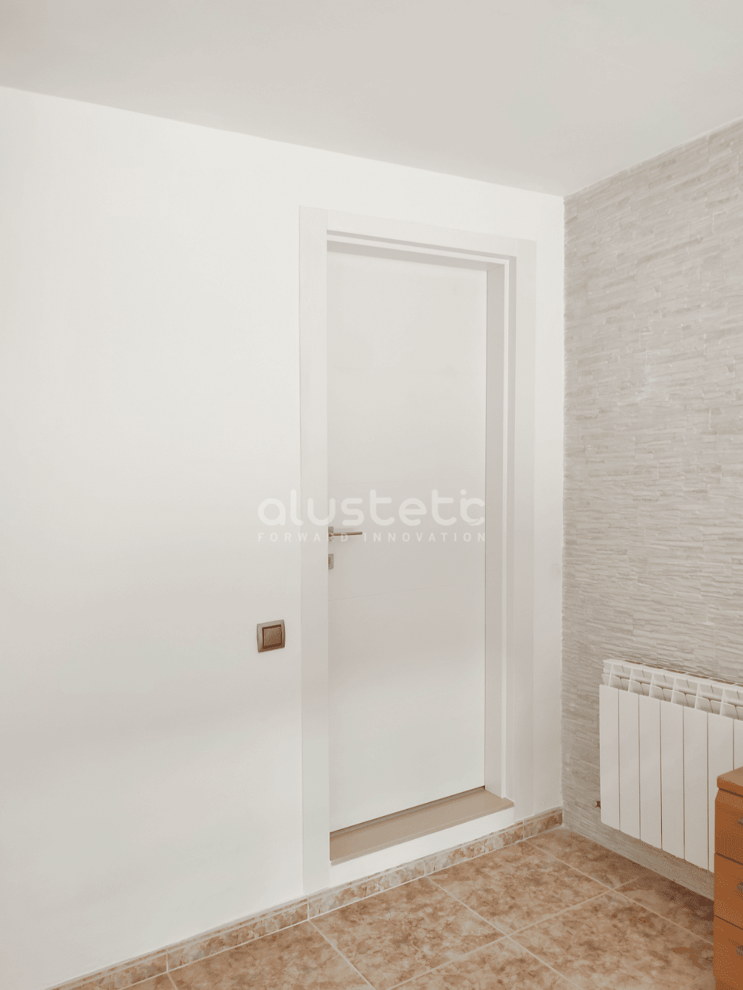 Puerta de aluminio con acabado actual